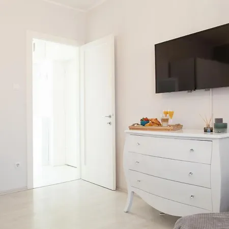 Dreams Apartment *